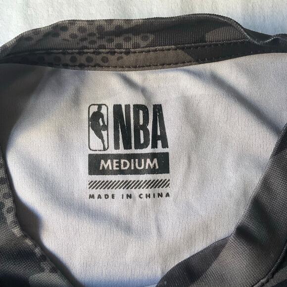 NBA Men’s Long Sleeve Sport T-shirt size M, Camo Gray - Picture 5 of 8